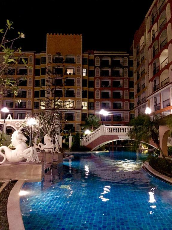 Venetian Signature Poolview Resort Jomtian Pattaya หาดจอมเทียน ภายนอก รูปภาพ