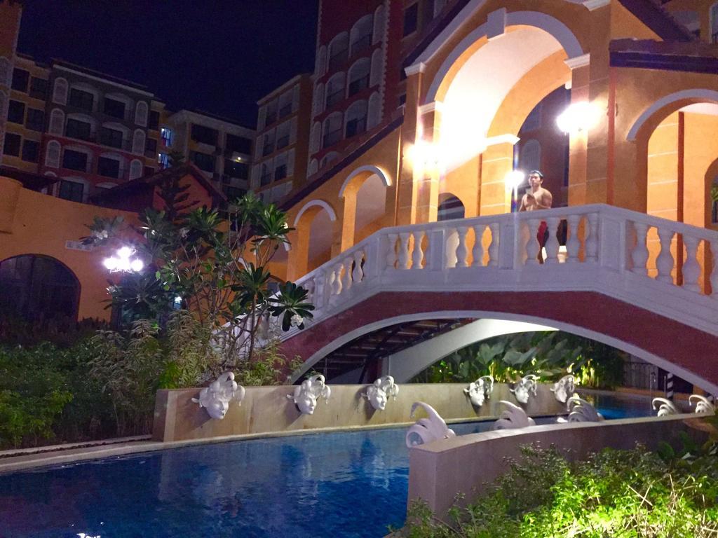 Venetian Signature Poolview Resort Jomtian Pattaya หาดจอมเทียน ภายนอก รูปภาพ